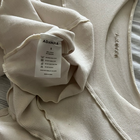 ADANOLA CREAM IVORY SEAM DETAIL LONG SLEEVE TOP - Picture 4 of 4